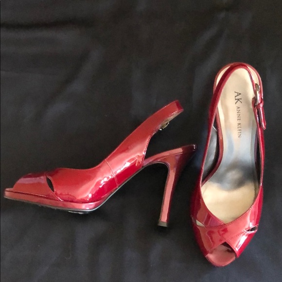 Anne Klein Dark Red Patent Leather Sandals, Sz 7 - Picture 4 of 8